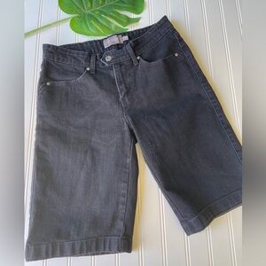 Levi’s Black Demi Curve Classic 4/27 Jean Shorts